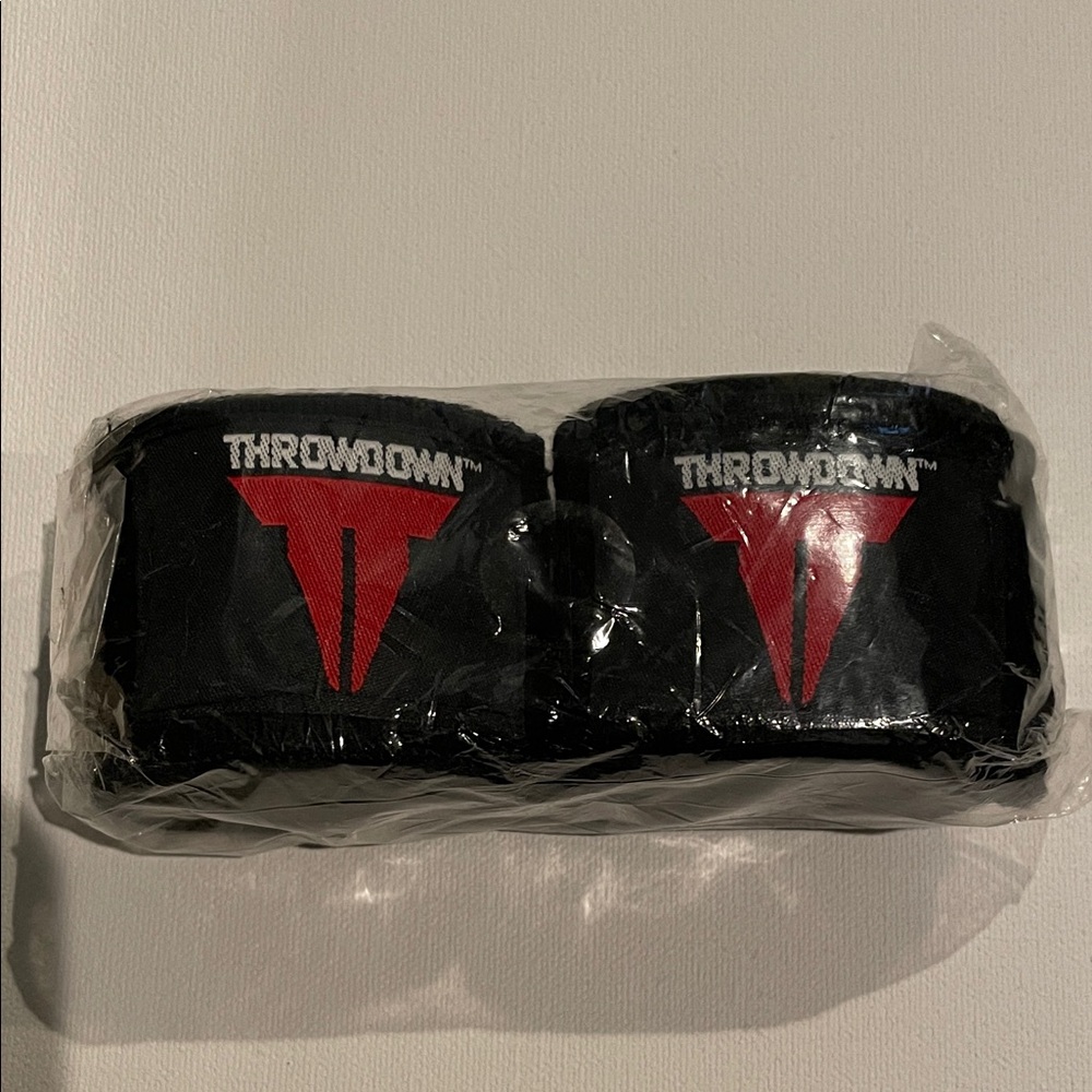 New Throwdown Black Wrist Wraps Boxing Kickboxing MMA